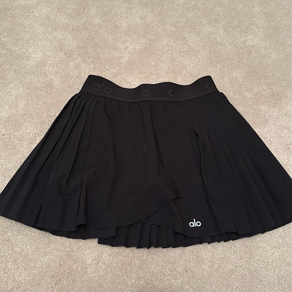 Alo yoga aces tennis skirt